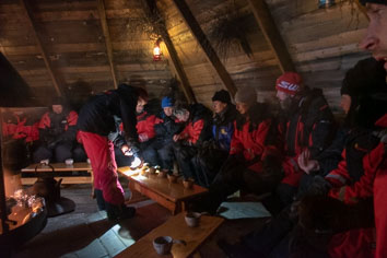 02 Scooter safari
 Hero