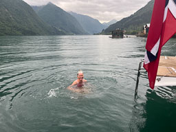 03-Fjærland - porten til isbreen
 Hero