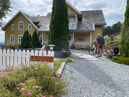 05-Sykkeltur i Lustrafjorden
 Hero