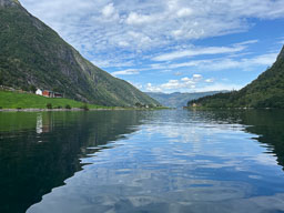 10-Sogndal og hjem
 Hero